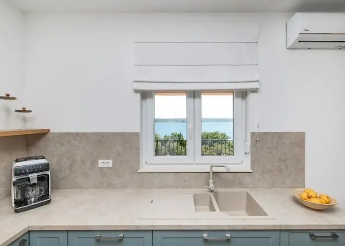 Seaview Grota With Swimming Pool